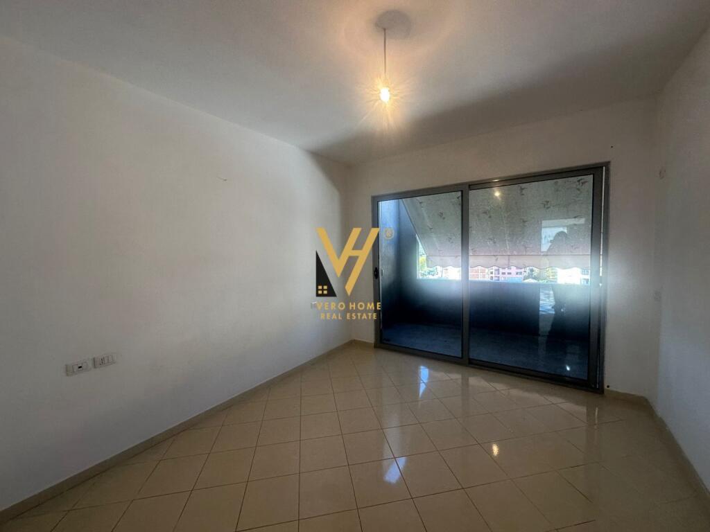 JEPET APARTAMENT 2+1+VERANDE ME QERA NE ASTIR 40.000 LEKE