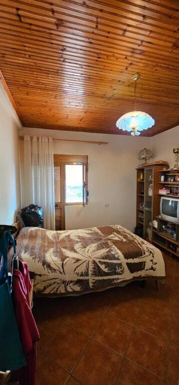 🏡 SHITET VILE 3 KATESHE NE SHENAVLASH – Mundësi e Artë për Investim ose Banesë Familjare!