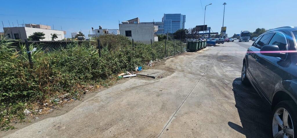 🏡 House + Land for sale 📌 Durres – Tirana Highway, near Kastrati gas station