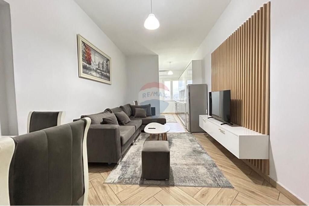 Apartment 1+1 +parking spot for rent at Dibres Street