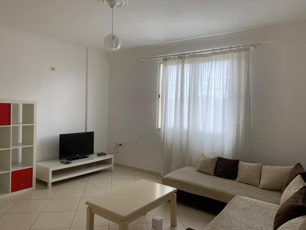 Apartament me qera 1+1- 📍 prane shkollesDon Bosko