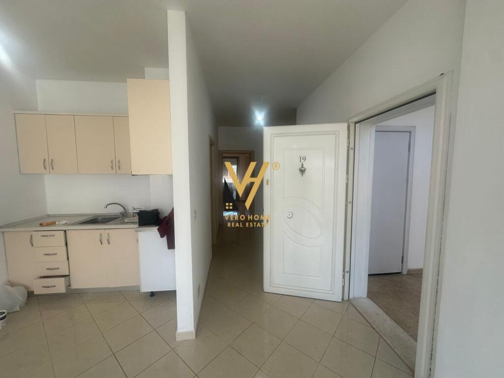 JEPET APARTAMENT 2+1+VERANDE ME QERA NE ASTIR 40.000 LEKE