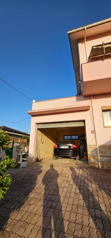 🏡 SHITET VILE 3 KATESHE NE SHENAVLASH – Mundësi e Artë për Investim ose Banesë Familjare!