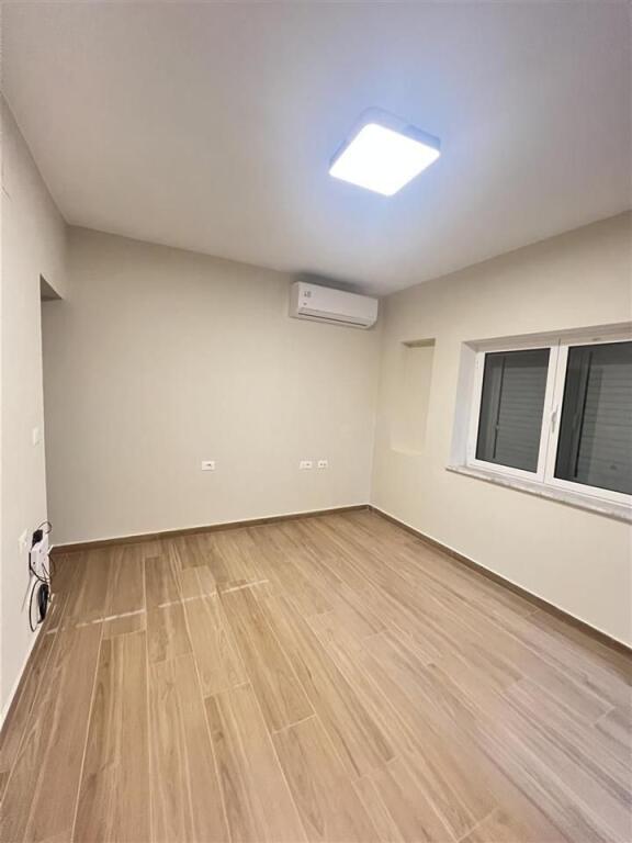 OFFICE FOR RENT 50 M2 WILLSON SQUARE 60,000 LEKE