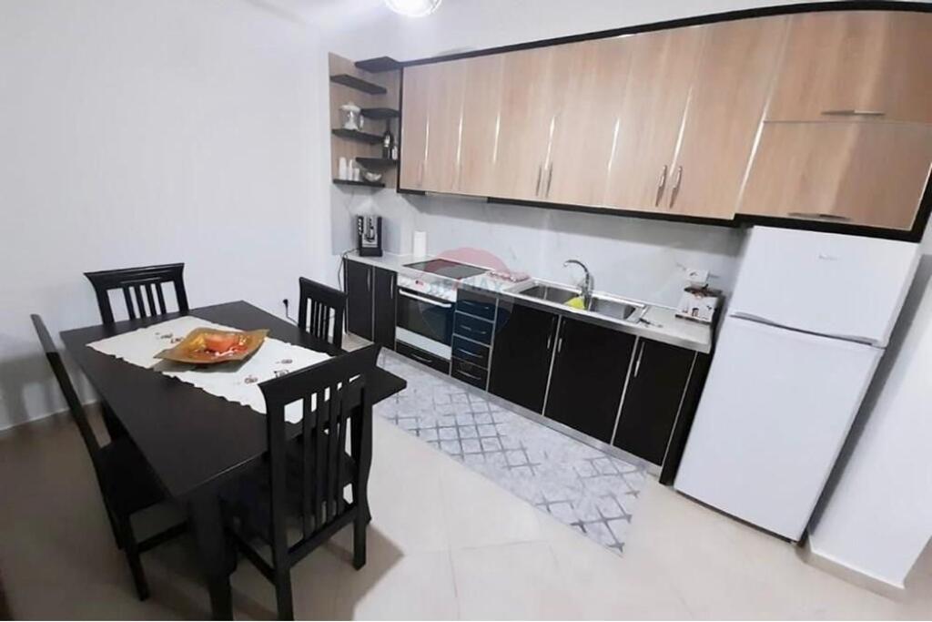 APARTMENT 2+1 FOR RENT Near the American Hospital 3
