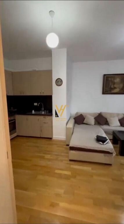JEPET APARTAMENT 2+1+2 ME QERA NE ASTIR 60.000 LEKE