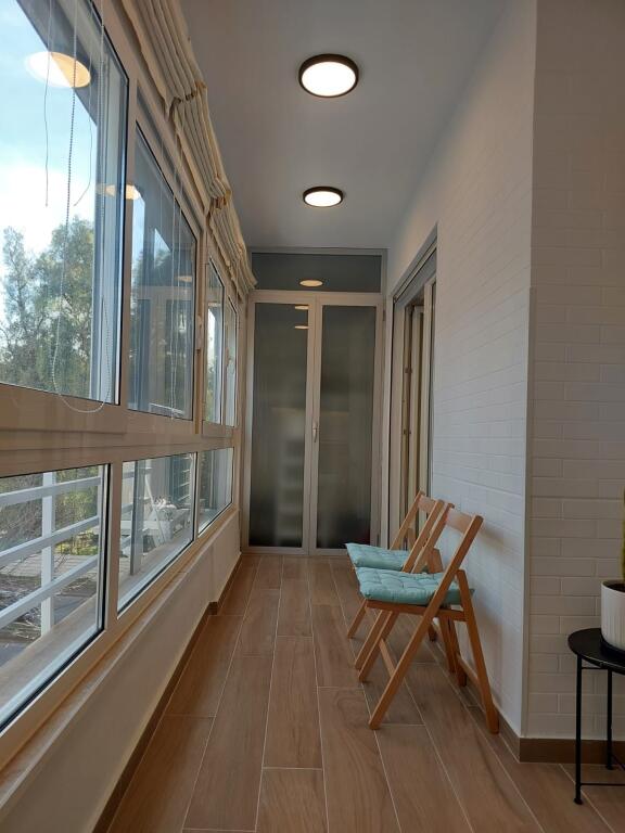 Affittasi appartamento 2+1, 1 bagno, 1 balcone in via Elbasanit