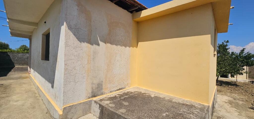 🏡 Shiten 2 shtëpi private + tokë kodrinore 9,000 m² ne Maskuri pranë Pjezës