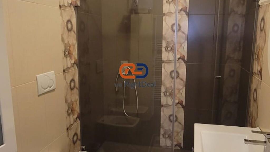 Ne Fresk, Shitet Super Apartament 3+1 Me Pamje Fantastike Dhe 2 Poste Parkimi Te Perfshira Ne Cmim!!