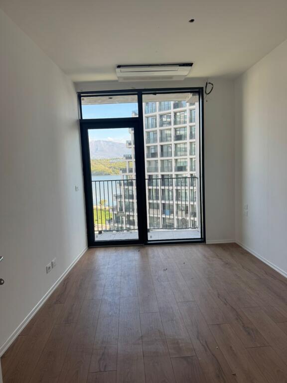 Jepet me qira apartament per zyra tek Lake View Residence