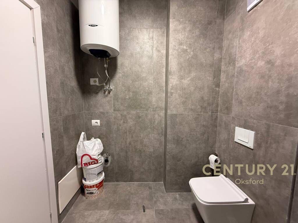 QIRA – APARTAMENT 1+1 I MOBILUAR | PRANË RING CENTER, ZOGU I ZI