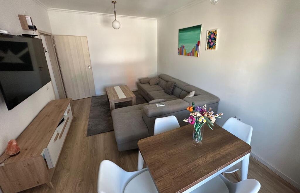 Apartament 1+1 ne shitje te Myslym Shyri