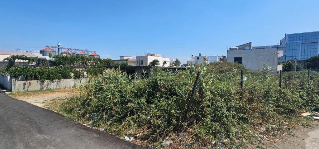 🏡 House + Land for sale 📌 Durres – Tirana Highway, near Kastrati gas station