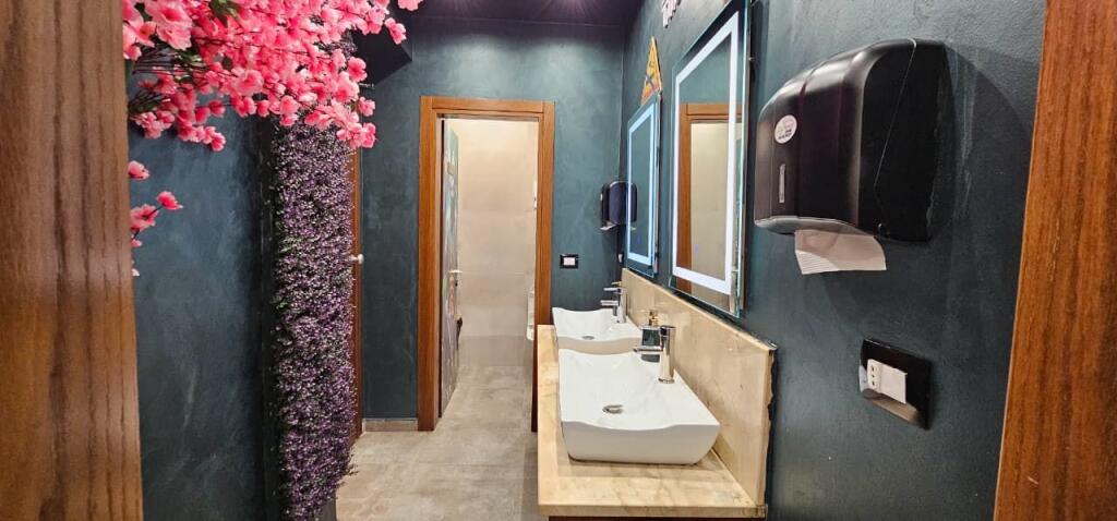 🏪 Locale commerciale in vendita Locale 130 m² Attualmente affittato, pronto per lavorare, vicino alla Stazione Ferroviaria!