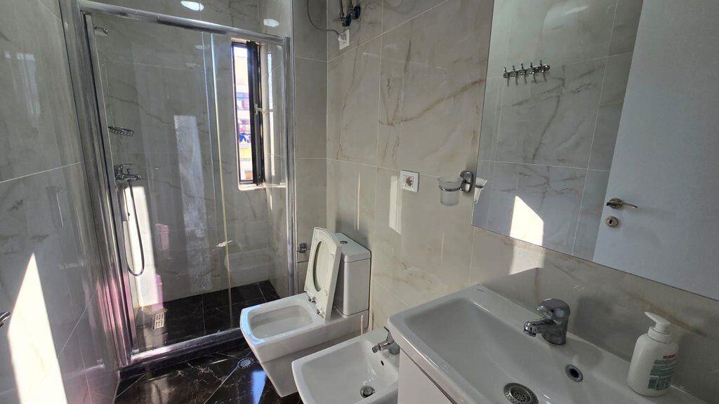 QIRA – APARTAMENT 2+1+2 KOMOD TEK SELVIA, TIRANË