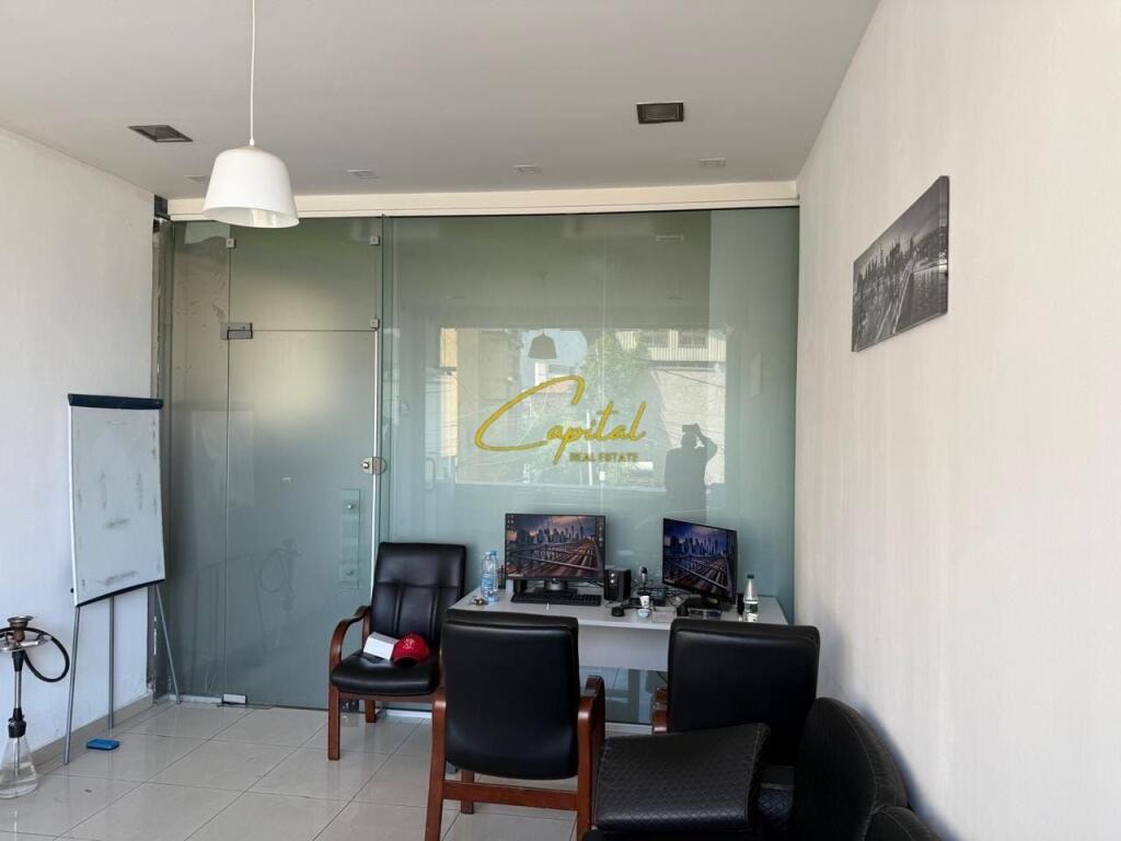 OFFICE FOR RENT 30 M2 CENTER 350 EURO