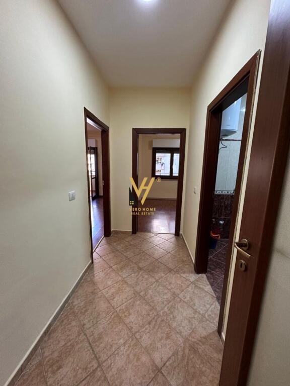 JEPET APARTAMENT 2+1+2 ME QERA TE KOMUNA E PARISIT 70.000 LEKE