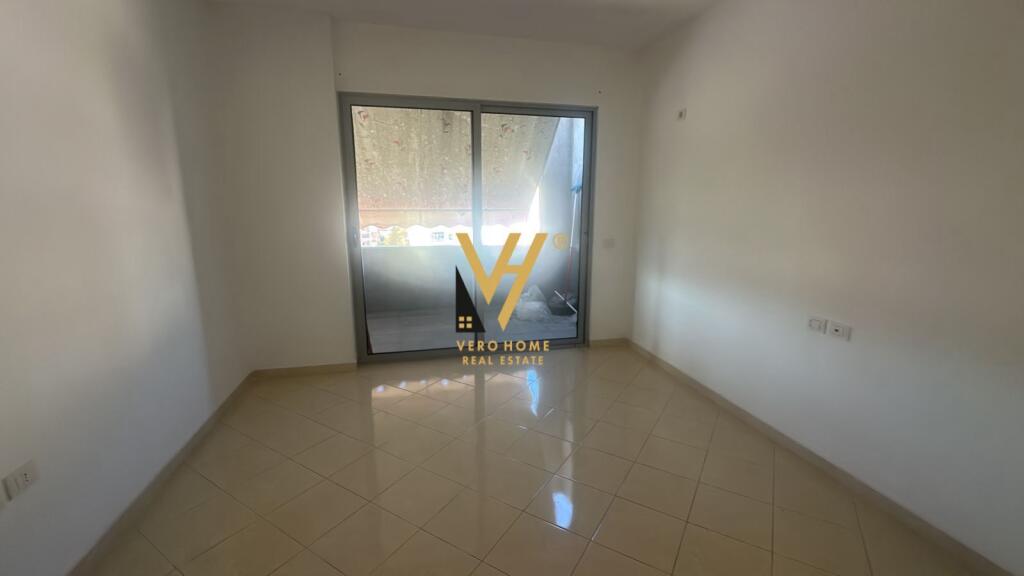 JEPET APARTAMENT 2+1+VERANDE ME QERA NE ASTIR 40.000 LEKE