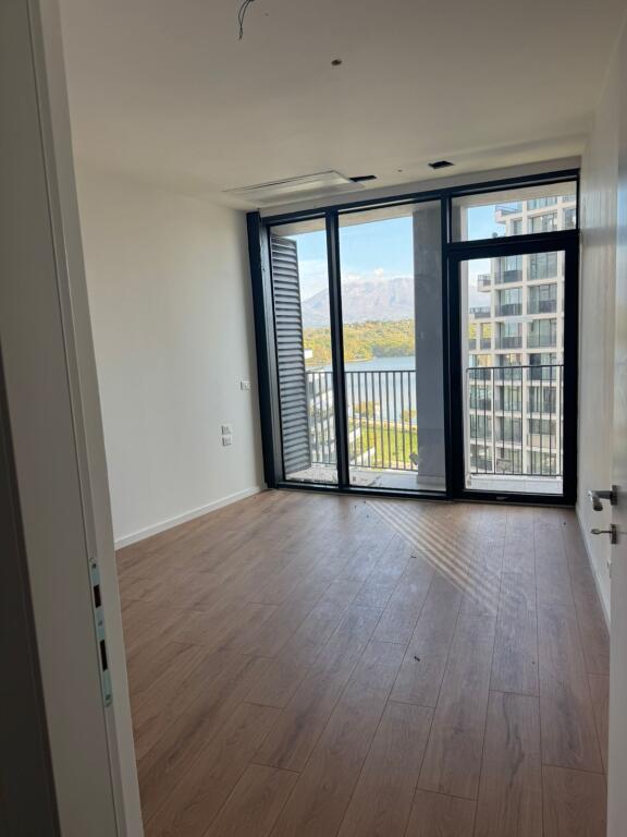 Jepet me qira apartament per zyra tek Lake View Residence