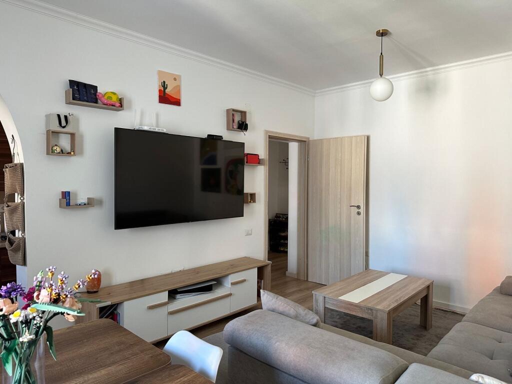 Apartament 1+1 ne shitje te Myslym Shyri
