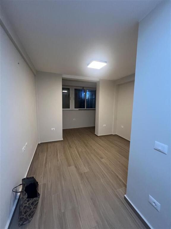 OFFICE FOR RENT 50 M2 WILLSON SQUARE 60,000 LEKE