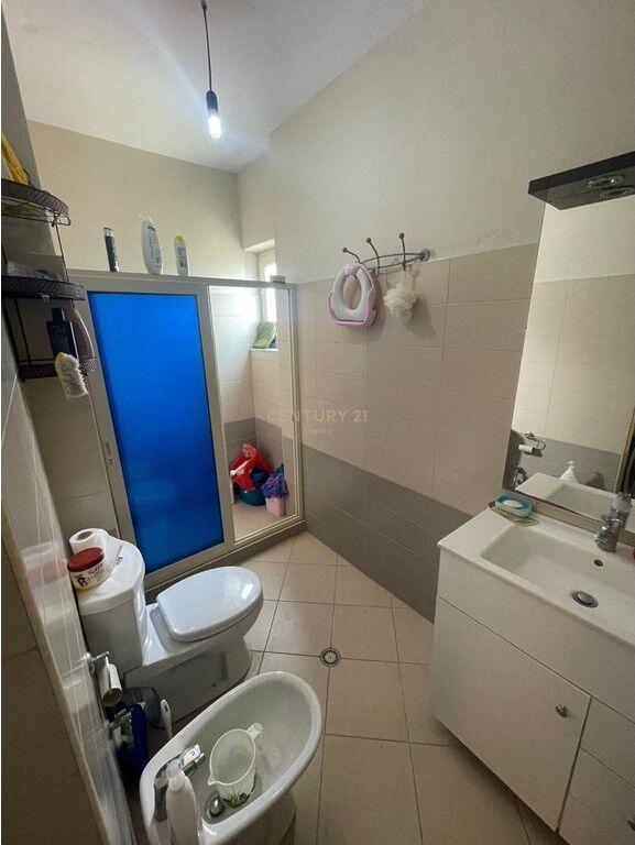 Apartment 2+1 for sale in Fresk near Ramazan Gaxherri! 130,000 €