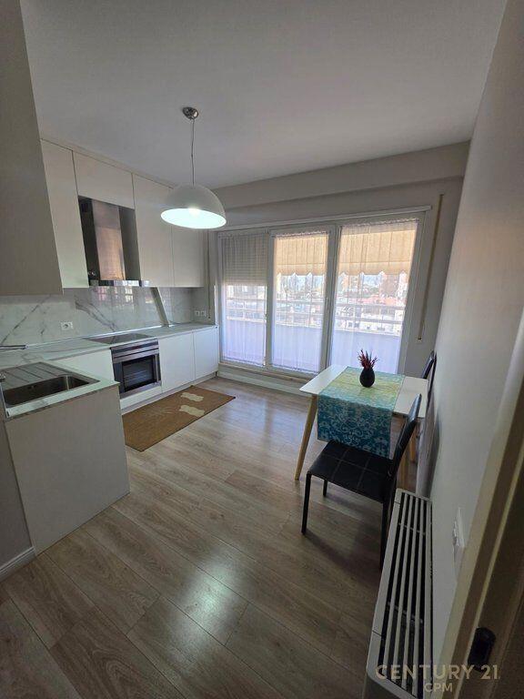 APARTMENT 3+1+2+PARKING SPACE FOR RENT NEAR THE NEW MARKET!