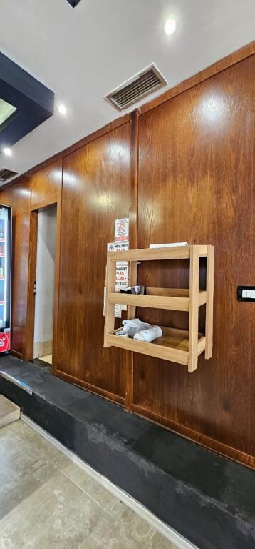 🏪 Locale commerciale in vendita Locale 130 m² Attualmente affittato, pronto per lavorare, vicino alla Stazione Ferroviaria!