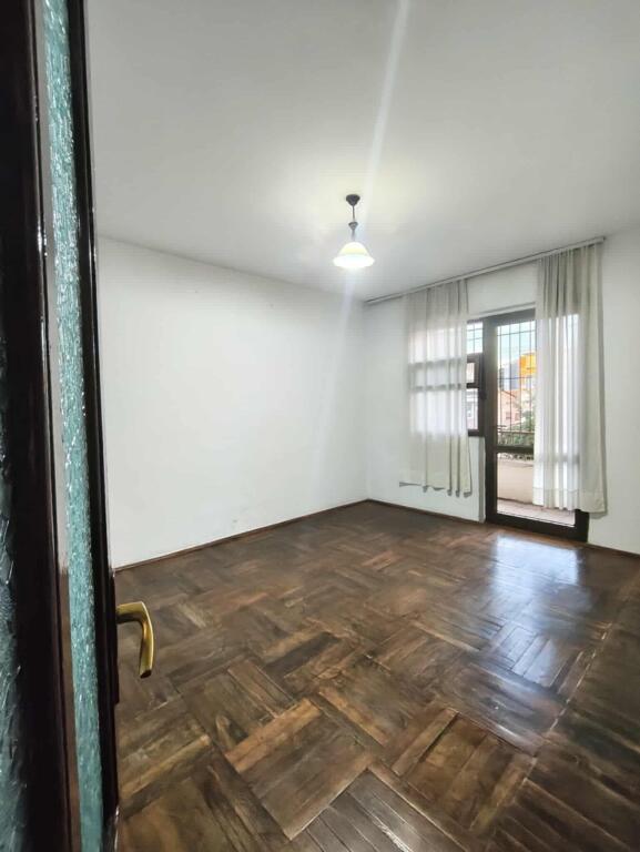Appartamento in affitto 2+1 – Via Ferit Xhaiko, Tirana