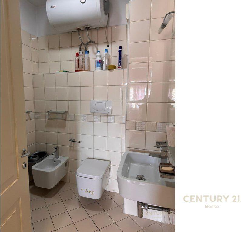 Apartament 2+1 Me Qira në Rrugën Mine Peza