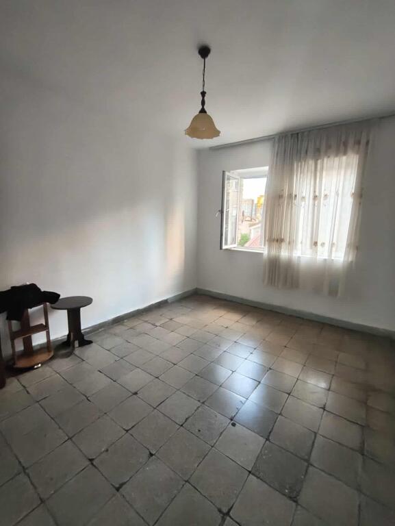 Appartamento in affitto 2+1 – Via Ferit Xhaiko, Tirana