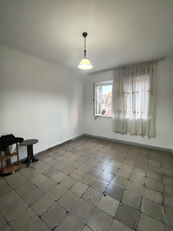 Appartamento in affitto 2+1 – Via Ferit Xhaiko, Tirana