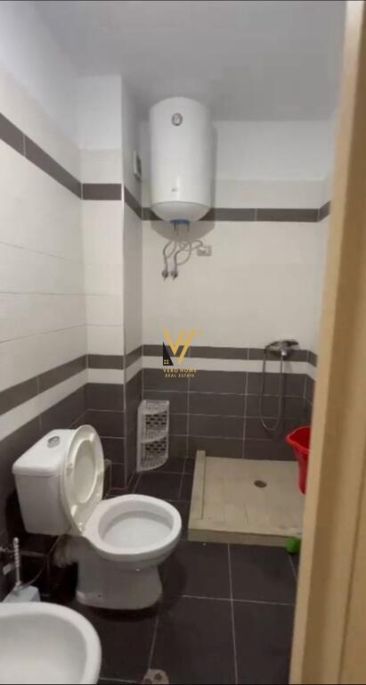JEPET APARTAMENT 2+1+2 ME QERA NE ASTIR 60.000 LEKE