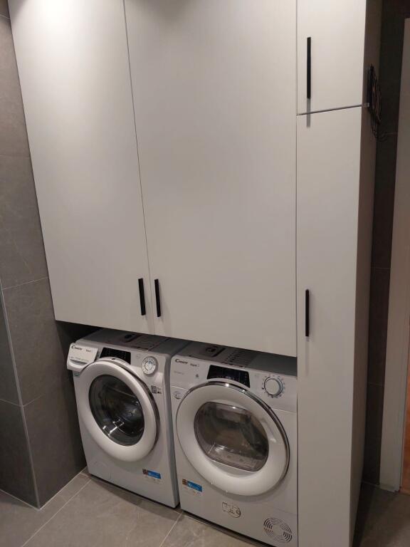 Affittasi appartamento 2+1, 1 bagno, 1 balcone in via Elbasanit
