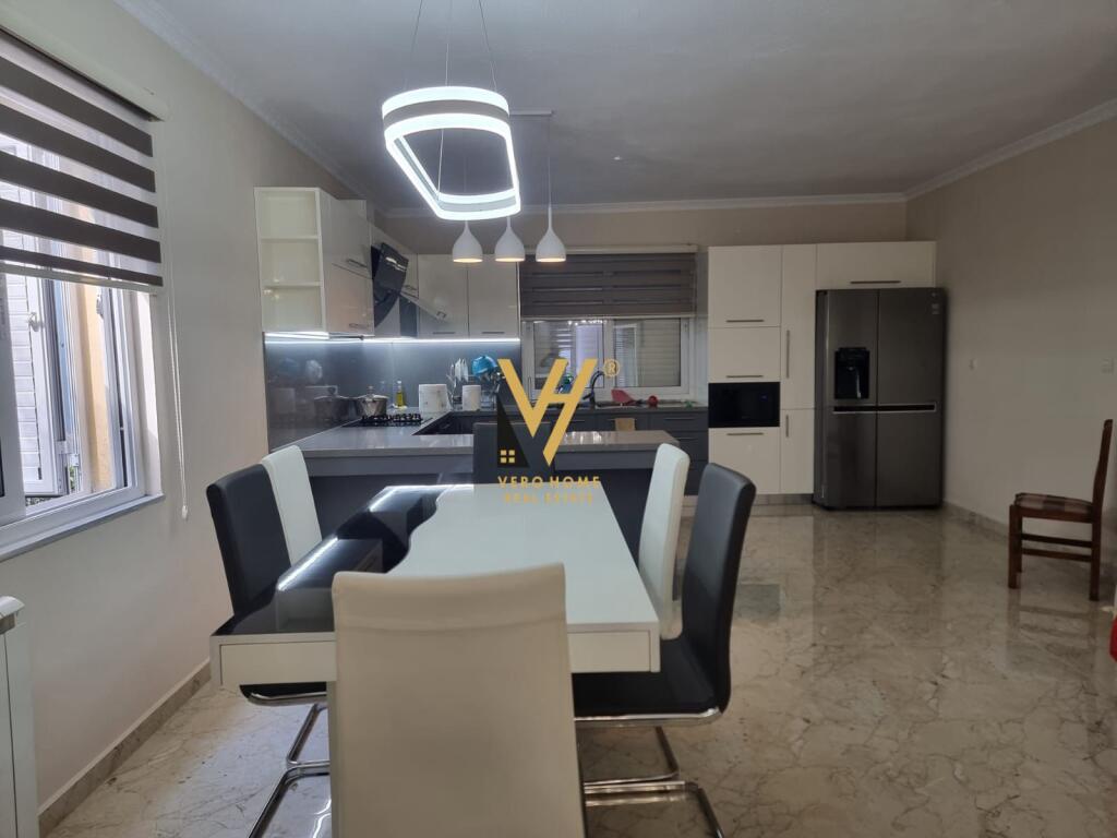 JEPET VILE DY KATESHE ME QIRA TEK ALI DEMI 1.700 EURO