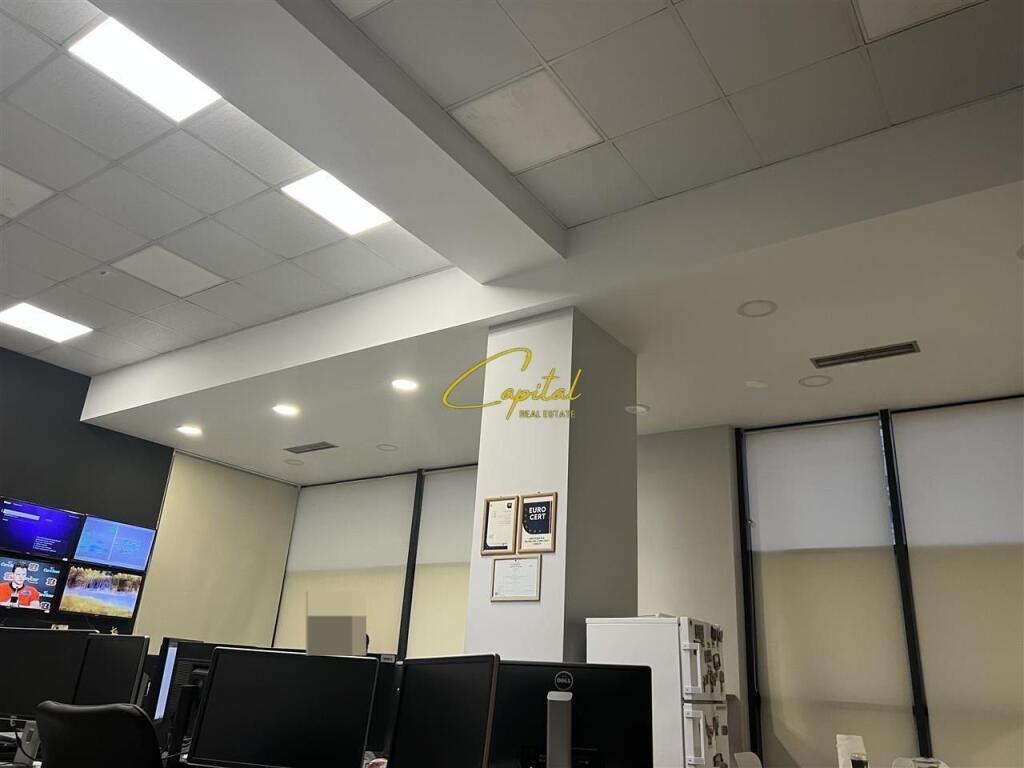 BUSINESS PREMISES FOR RENT 110 M2 PARIS COMMUNE 120,000 LEKE
