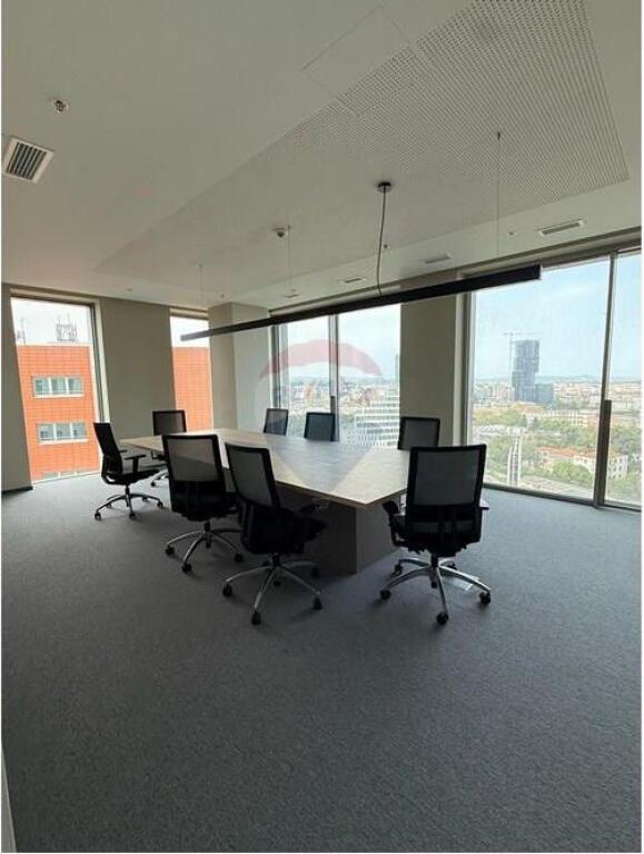 ELITE OFFICE DOWNTOWN ONE FOR SALE !