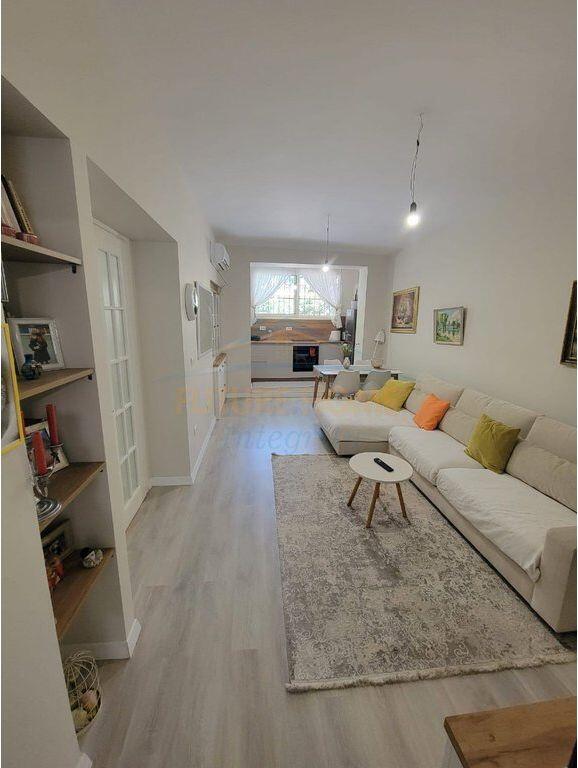 SHITET APARTAMENT 1+1 , PAZARI I RI , TEFTA TASHKO