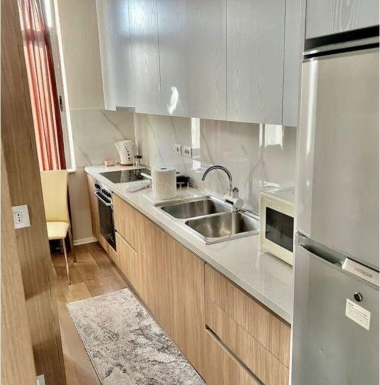 STUDIO FOR RENT NEAR THE NEW MARKET