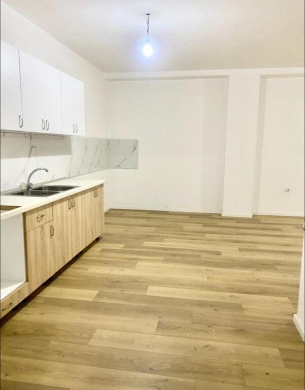 OFFICE FOR RENT 98 M2 5 MAY 500 EURO
