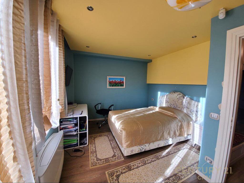 Modern 4-Storey Villa, 6 rooms for Sale in Akacia Hills Residence 1, Mjull-Bathore 975,000 €