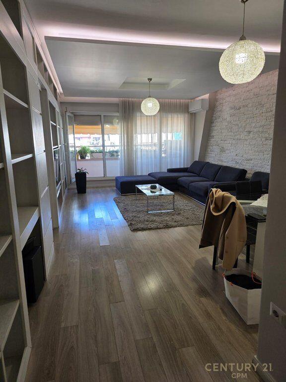 APPARTAMENTO 3+1+2+POSTO AUTO IN AFFITTO VICINO AL NUOVO MERCATO! 1.200 € /Mese