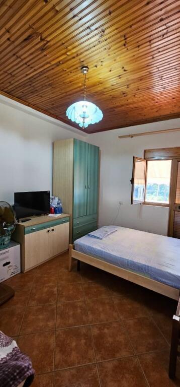 🏡 SHITET VILE 3 KATESHE NE SHENAVLASH – Mundësi e Artë për Investim ose Banesë Familjare!