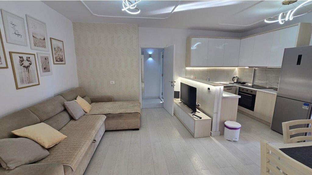QIRA – APARTAMENT 2+1+2 KOMOD TEK SELVIA, TIRANË