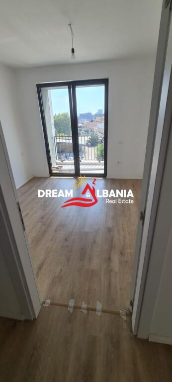 Spazi Ufficio in Affitto Vicino al Nuovo Viale a Tirana (ID 42611240)