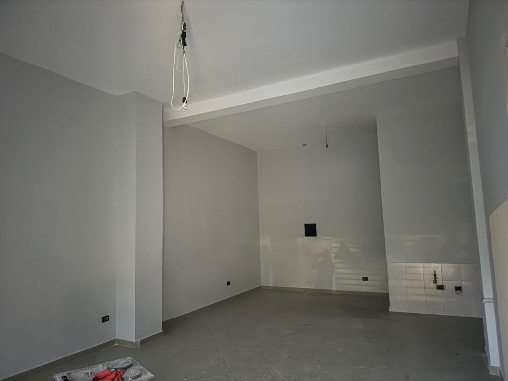 SHOP 30000 LEKE PER MONTH.ASTIR