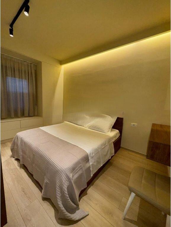 JEPET ME QIRA APARTAMENT 1+1 NE QENDER TE TIRANES 850 € /Muaj