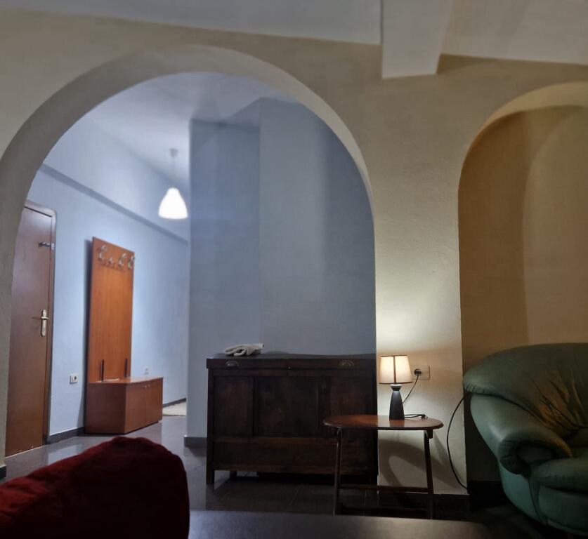 🏡 Jepet me qira apartament modern 2+1 tek rruga Besa!