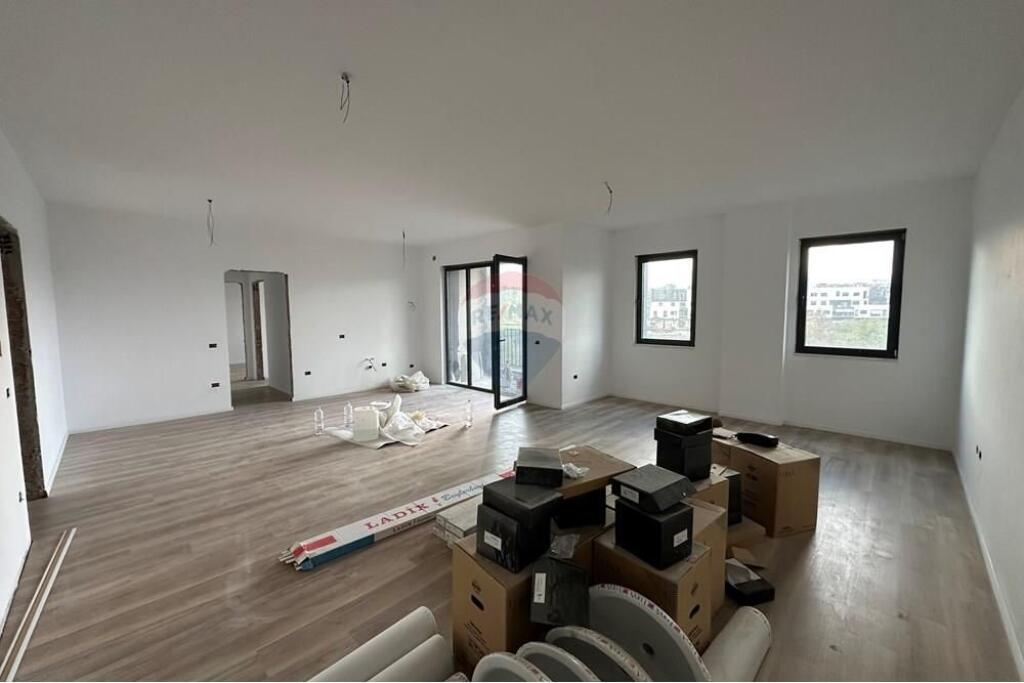 Shitet, Apartament 2+1 , Liqeni i Thatë