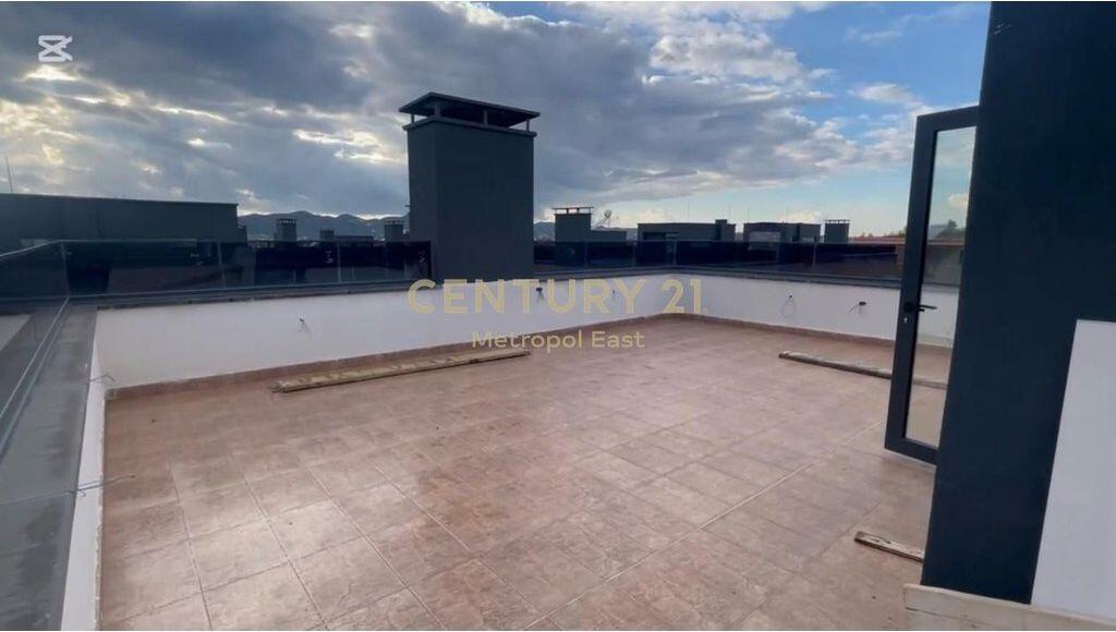 MODERN 3-STOREY VILLA WITH PRIVATE GARDEN FOR SALE IN A RESIDENTIAL AREA IN FARKE